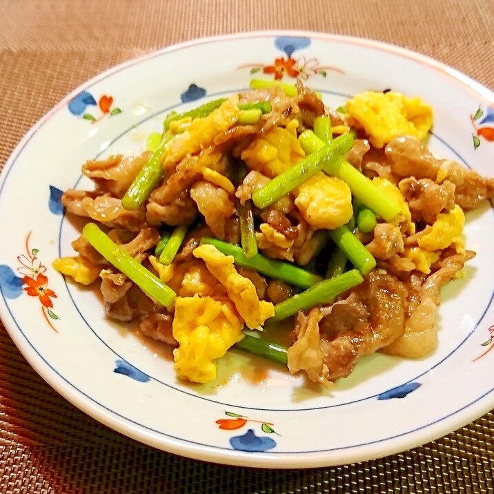 にんにくの芽と豚肉と卵の焼肉のたれ炒め